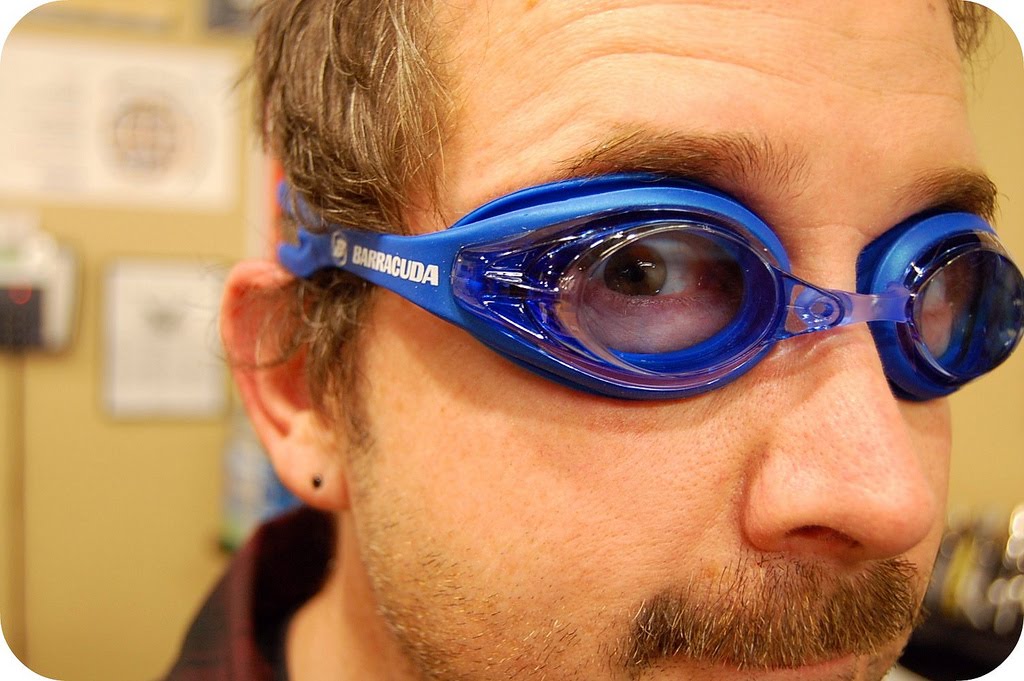 [goggle.jpg]