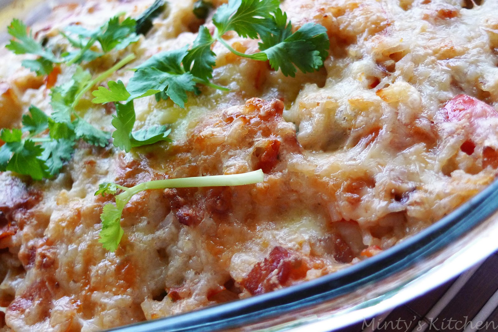 Minty's Kitchen Cheesy Baked Rice With Prawns & Bacon