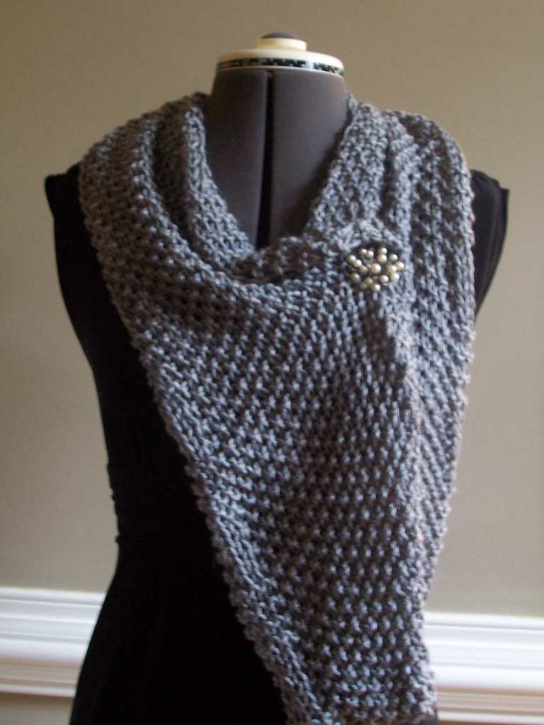 knit, crochet, & other fun stuff: knitted bliss... new moss stitch circle...