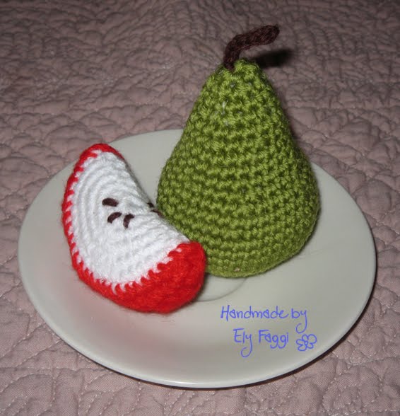 Sewing, crocheting and knitting at Castel Merlino ...