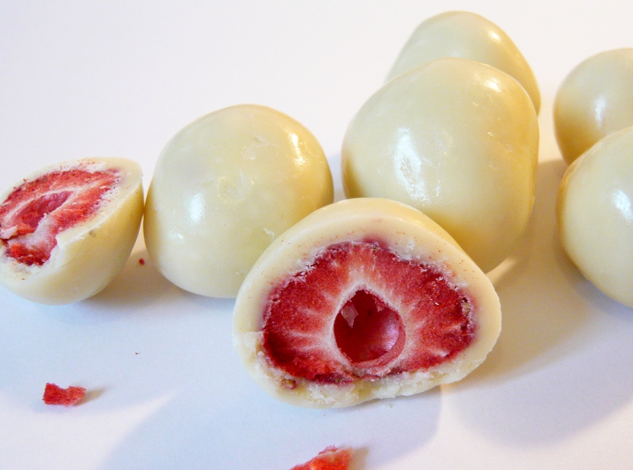 [tesco-white-chocolate-strawberries-2.jpg]