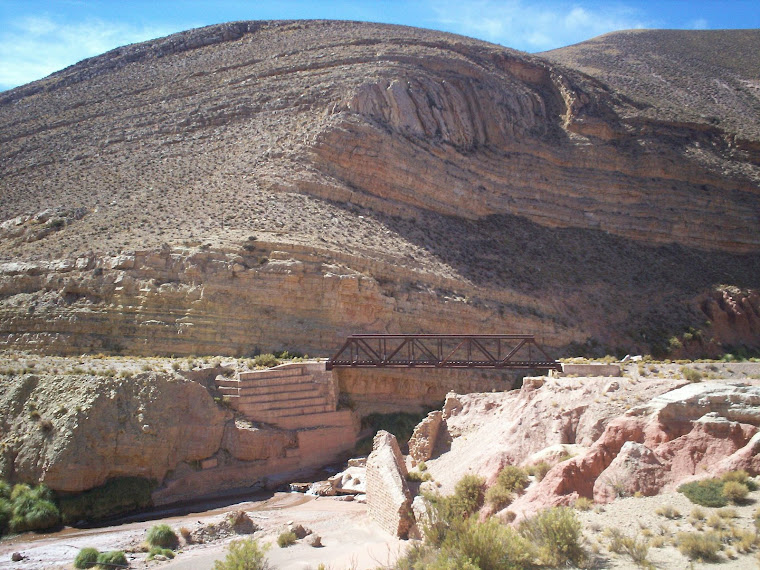 Camino al Huancar....Puente Ferroviario...