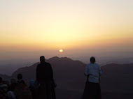 Mentari subuh dari Puncak Jabal Musa