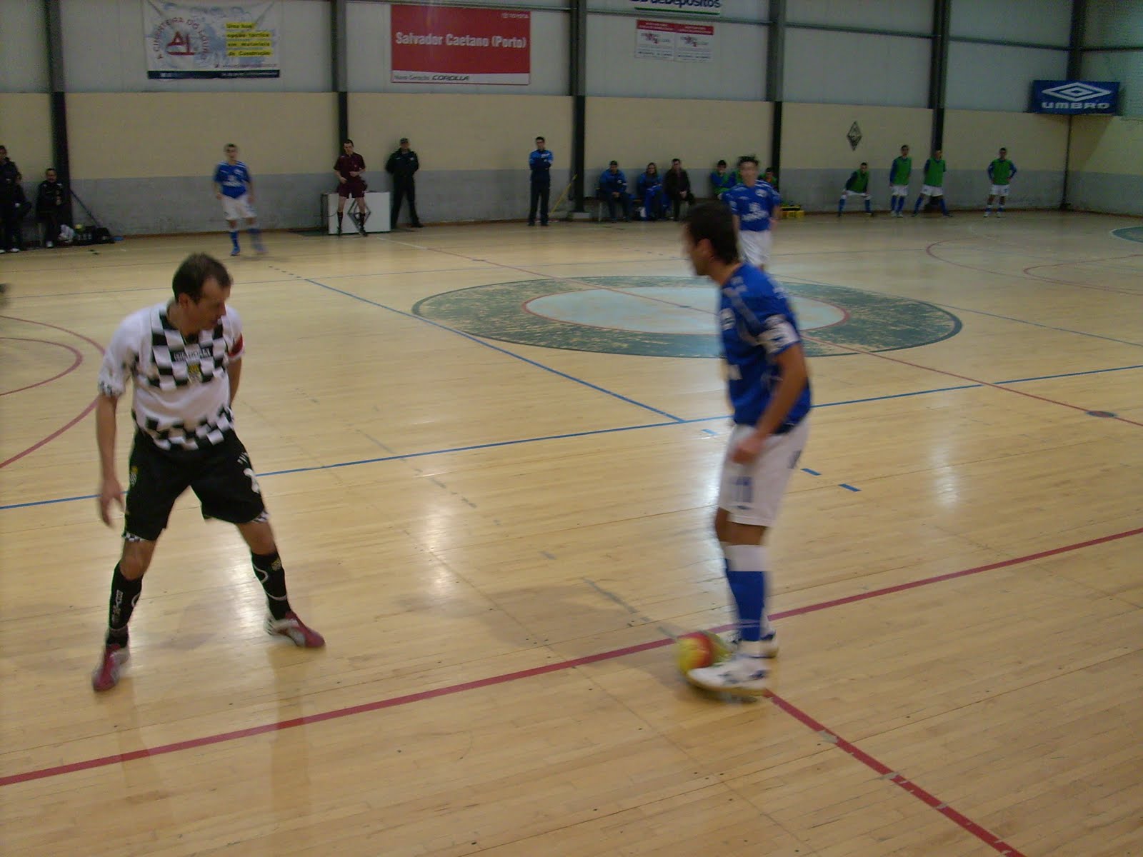 [Futsal+Boavista+vs+Modicus+003.JPG]