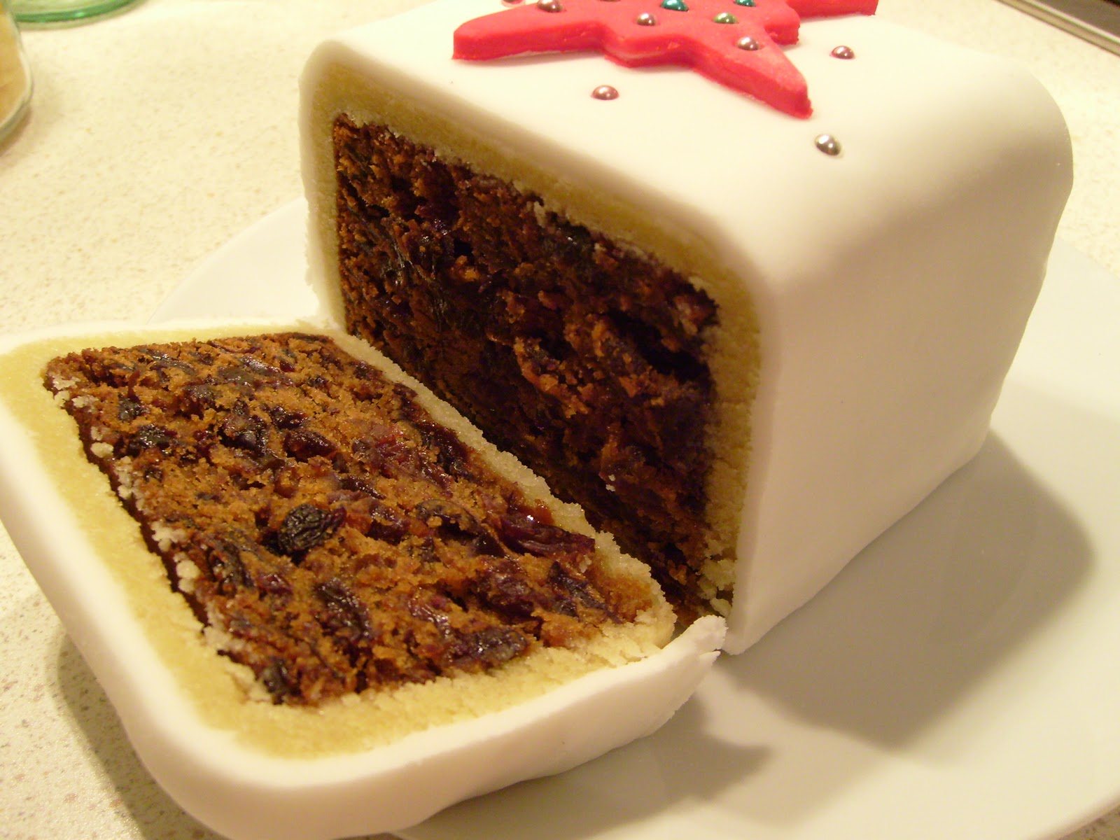 Christmas Cake Recipe - Mean Mother Cooker