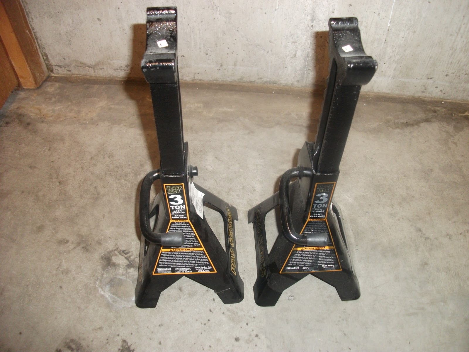 Owen's Bargains Torin Jacks 3 Ton Black Jack Stand Pair