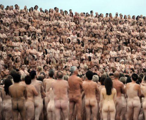 [spencer_tunick20.gif]
