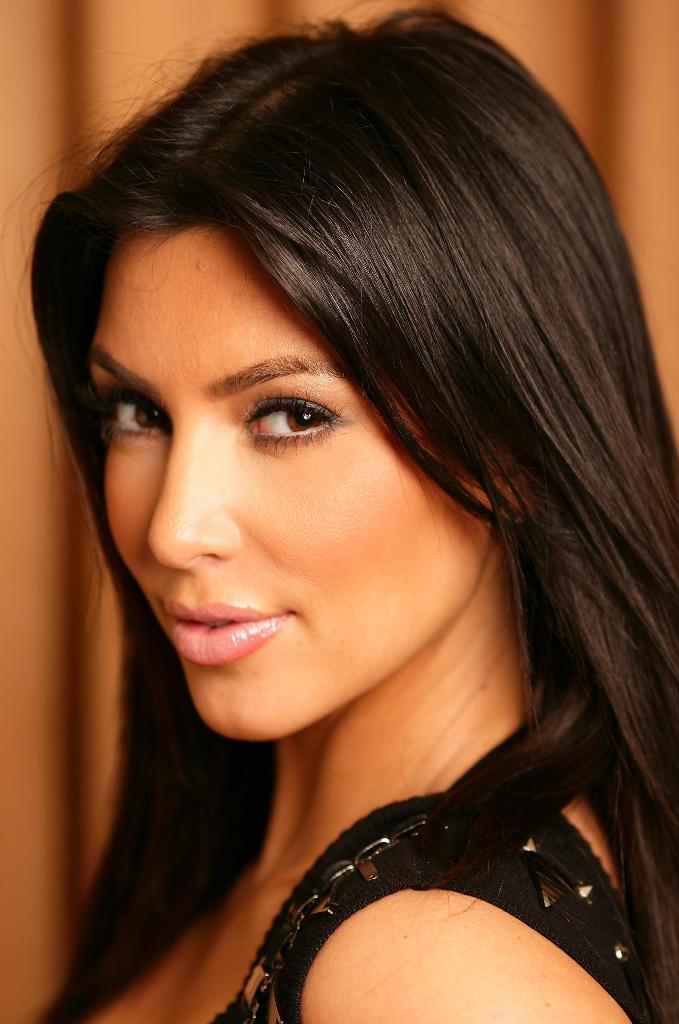 Kim Kardashian photos and pictures in lovely photo shoot courtesy of 