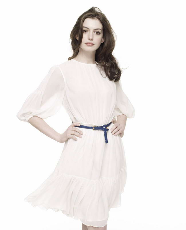 Anne Hathaway Wears Pretty White Dress in Get Smart Promo Shoot
