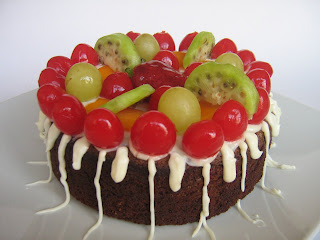 Brownies Galletas Muffins Helados Y Mas Tortas De Chocolate Vainilla Chantilli Brownie Brownie Marmoleado Ice Frozzing Pecanas Crocantes Cherries Frutas Naturales Pops cakes.1paq de torta de chocolate.palitos de pop cakes.chocolate blanco.confites.hacer la torta como indica la caja.cortarla en porciones, colocarla las porciones en cada palito y pasarlas por el chocolate derretido,adornar con confite y va a la heladera.para. brownies galletas muffins helados y mas blogger