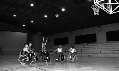 Time de basquete com cadeira do CETEFE