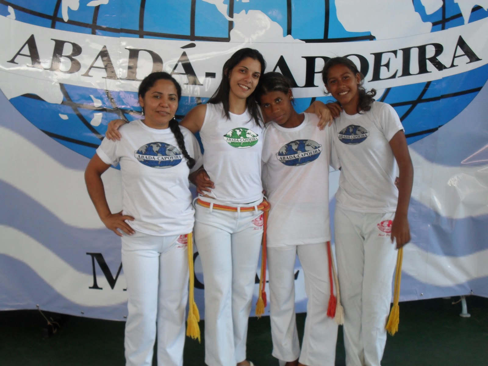 Abadá Capoeira Búzios Graduado Gafanhoto: Jogos Femininos Abada
