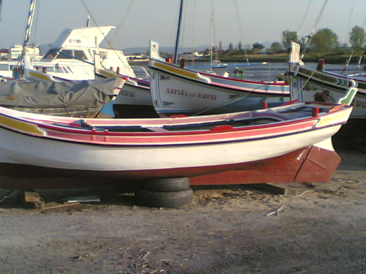 [bote.JPG]