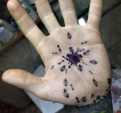Asian Tatto Style Ant Tattoo