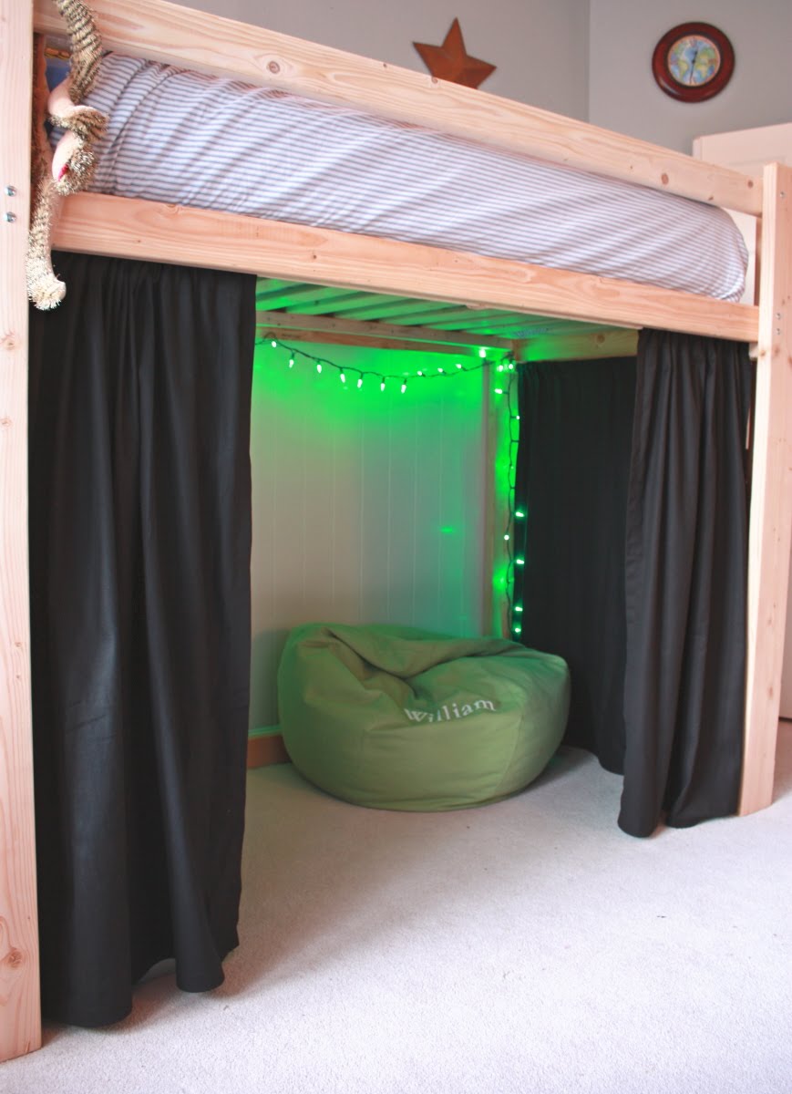 It's the little things that make a house a home...: The "Fort" Bed...