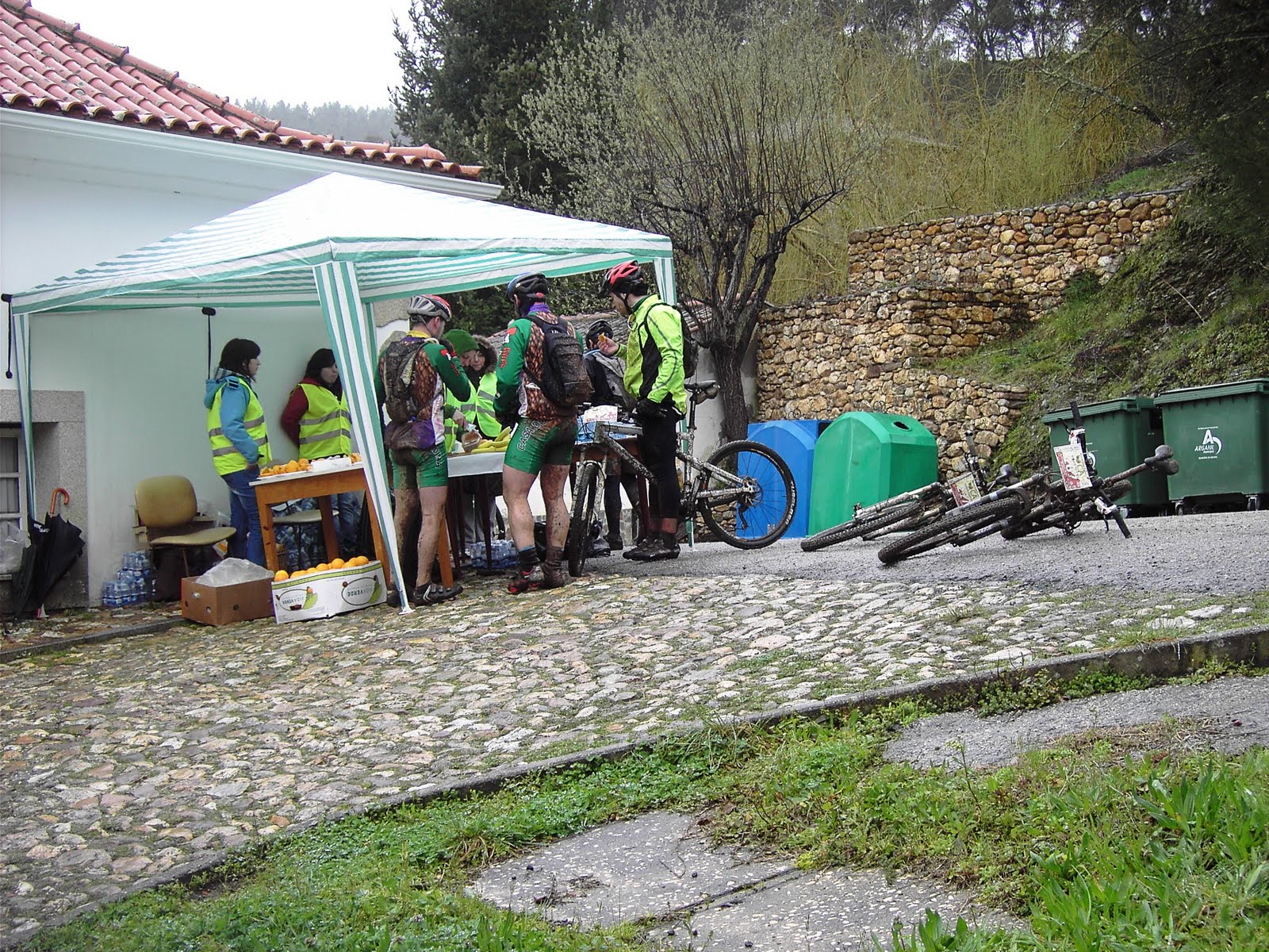 [PICT0036.JPG]