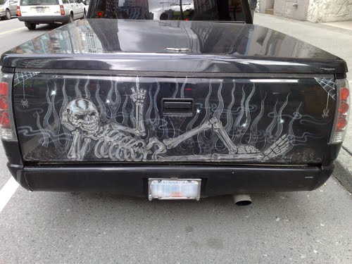 Great Skull Airbrushing on Back Pick Up Car Great Skull Airbrushing on Back 
