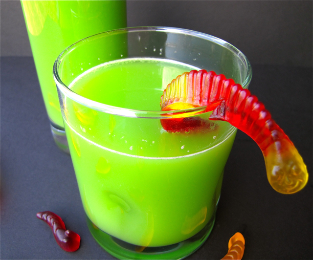 Susi's Kochen Und Backen Adventures Candy Corn Cordial and Swamp Juice