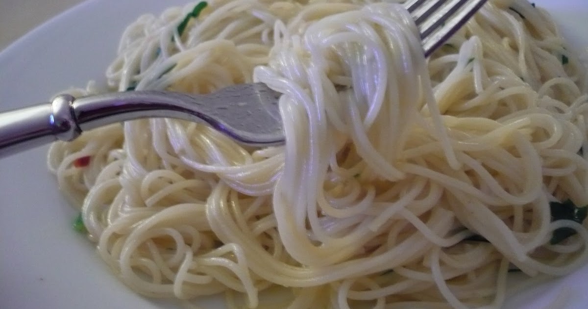 The Dinner Diaries Cappellini Aglio e Olio (Angel Hair Pasta with