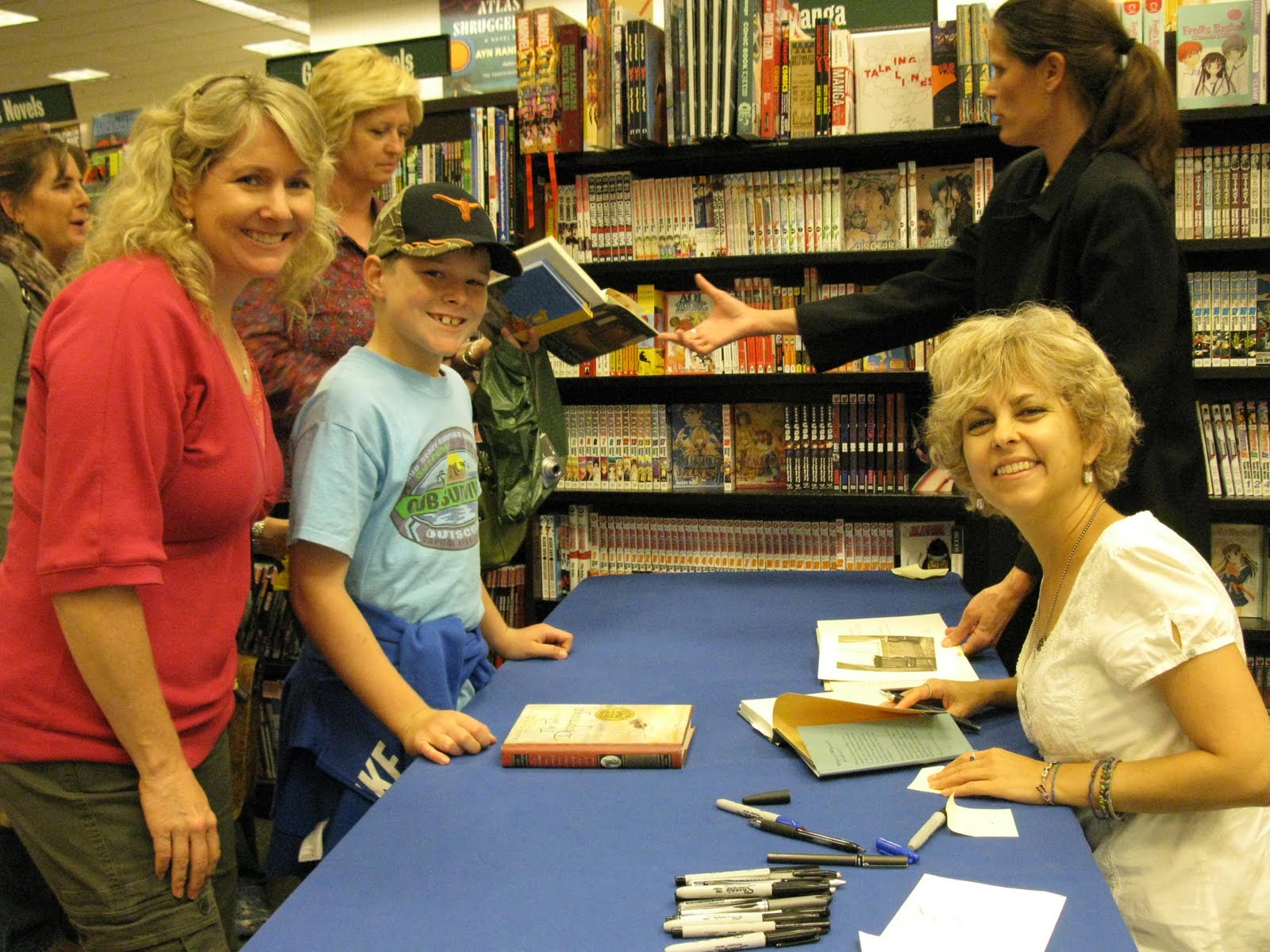 [2009+Kate+DiCamillo+meeting.jpg]