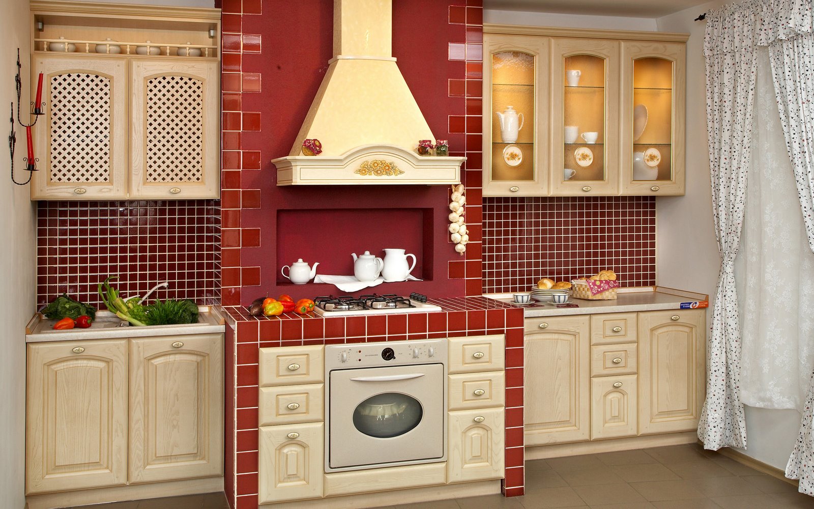 Luxury Home Interior Design: Red Color Kitchen Design