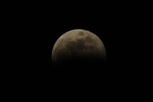 [lunar_eclipse_5.JPG]
