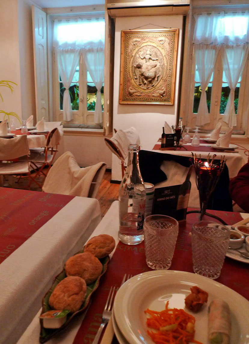 [Resize+of+siam_square_rest+(3).JPG]