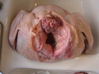 omg, that turkey looks like a big vagina! rotflmao!!!!