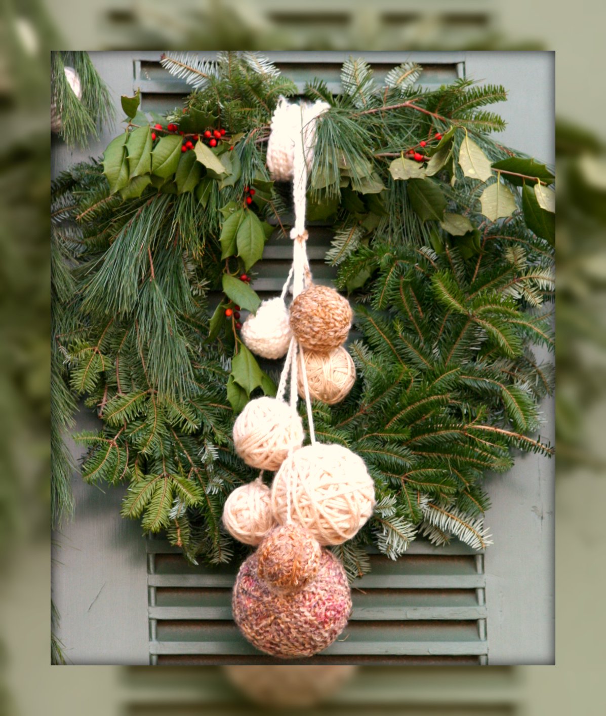 Living In Williamsburg, Virginia Knitting Lover's Wreath, Colonial