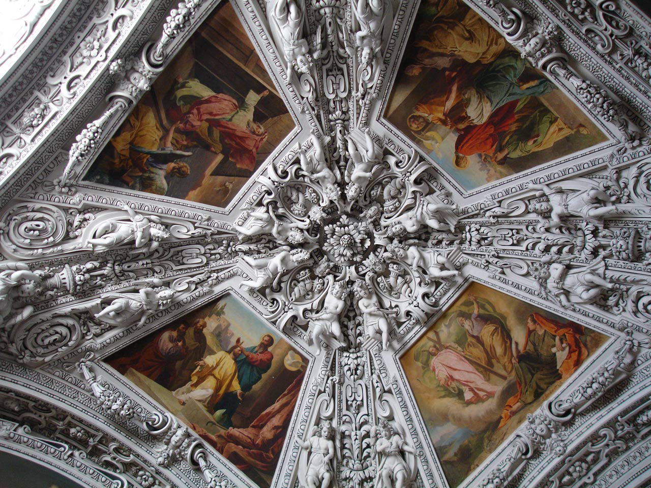 [Catedral-de-Salzburgo-pinturas.jpg]