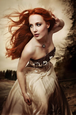 Simone Simons