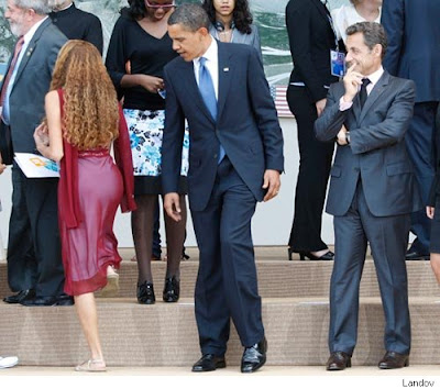 Girl Photo on Obama Checking Out Girl Photo