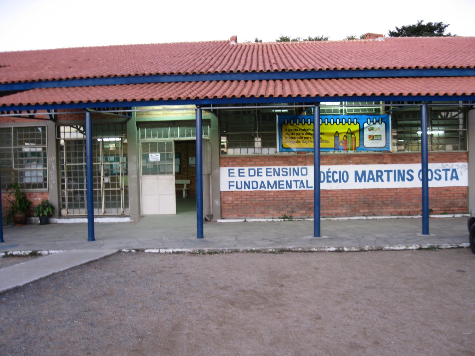 Escola Estadual de Ensino Fundamental Décio Martins Costa - POA/RS
