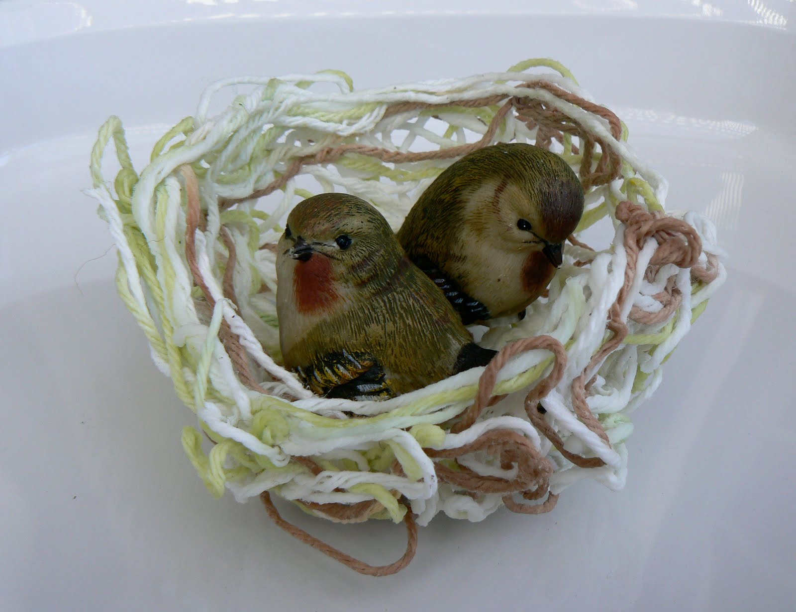 Make a NoKnit Yarn Nest. The Magic Onions