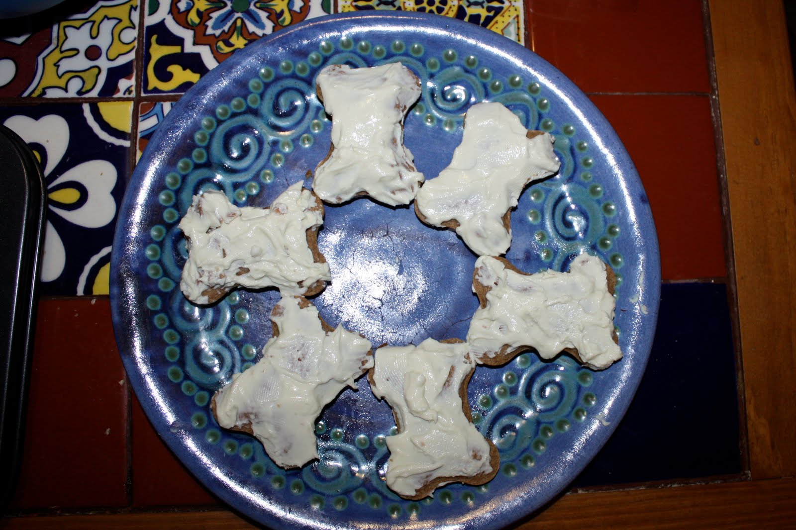 Small+dog+bone+cake+pan
