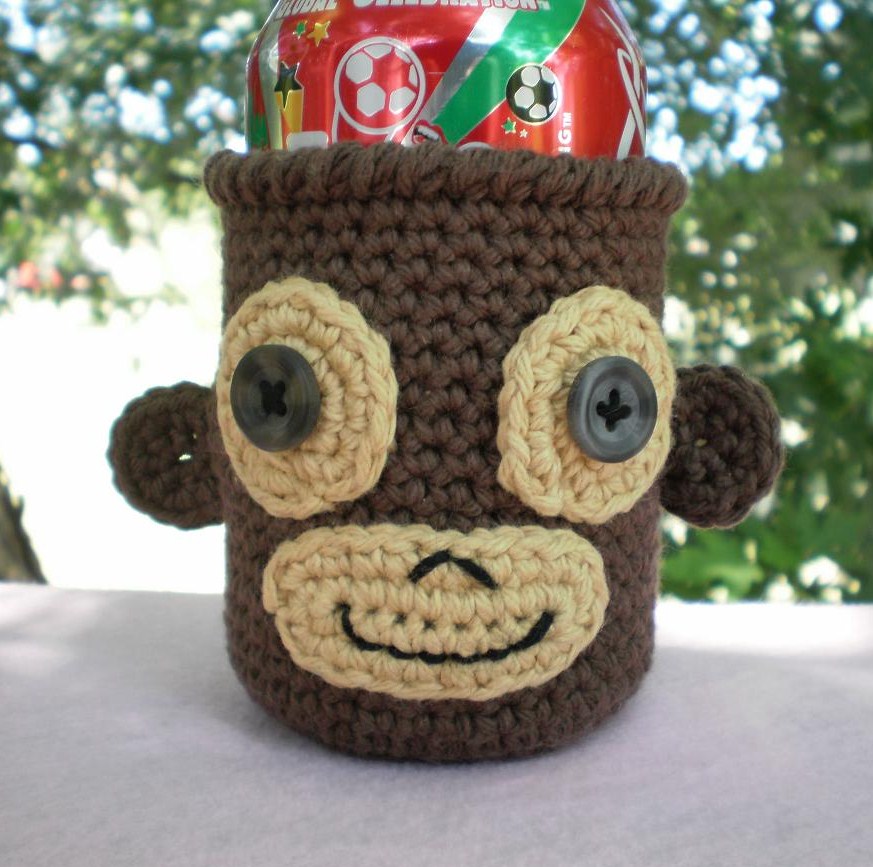 Free Crochet Pattern 80309AD Can Cozy : Lion Brand Yarn Company