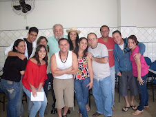 Galera reunida no "Arraiá do Agostinho"