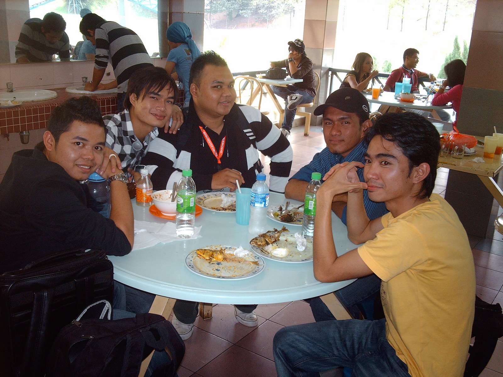 [PICT4090.JPG]