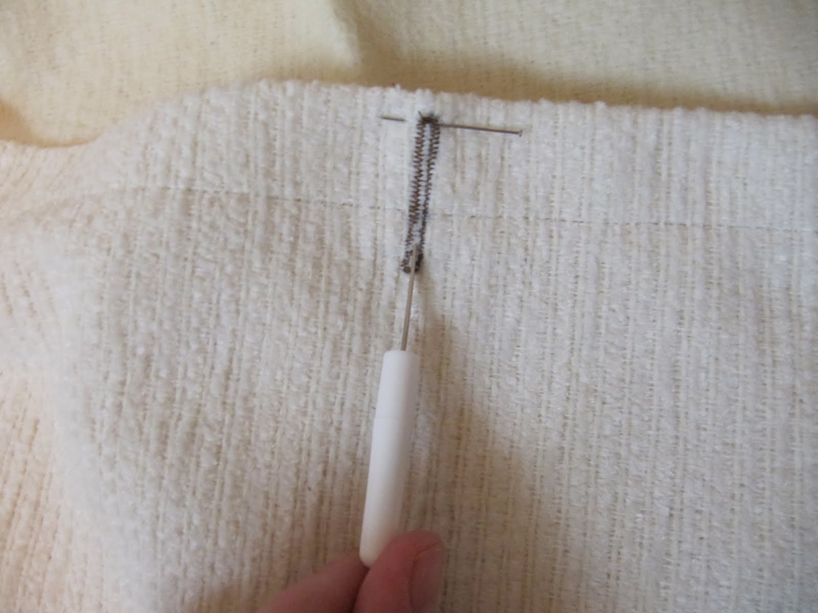 DIY Howto Button Pillows