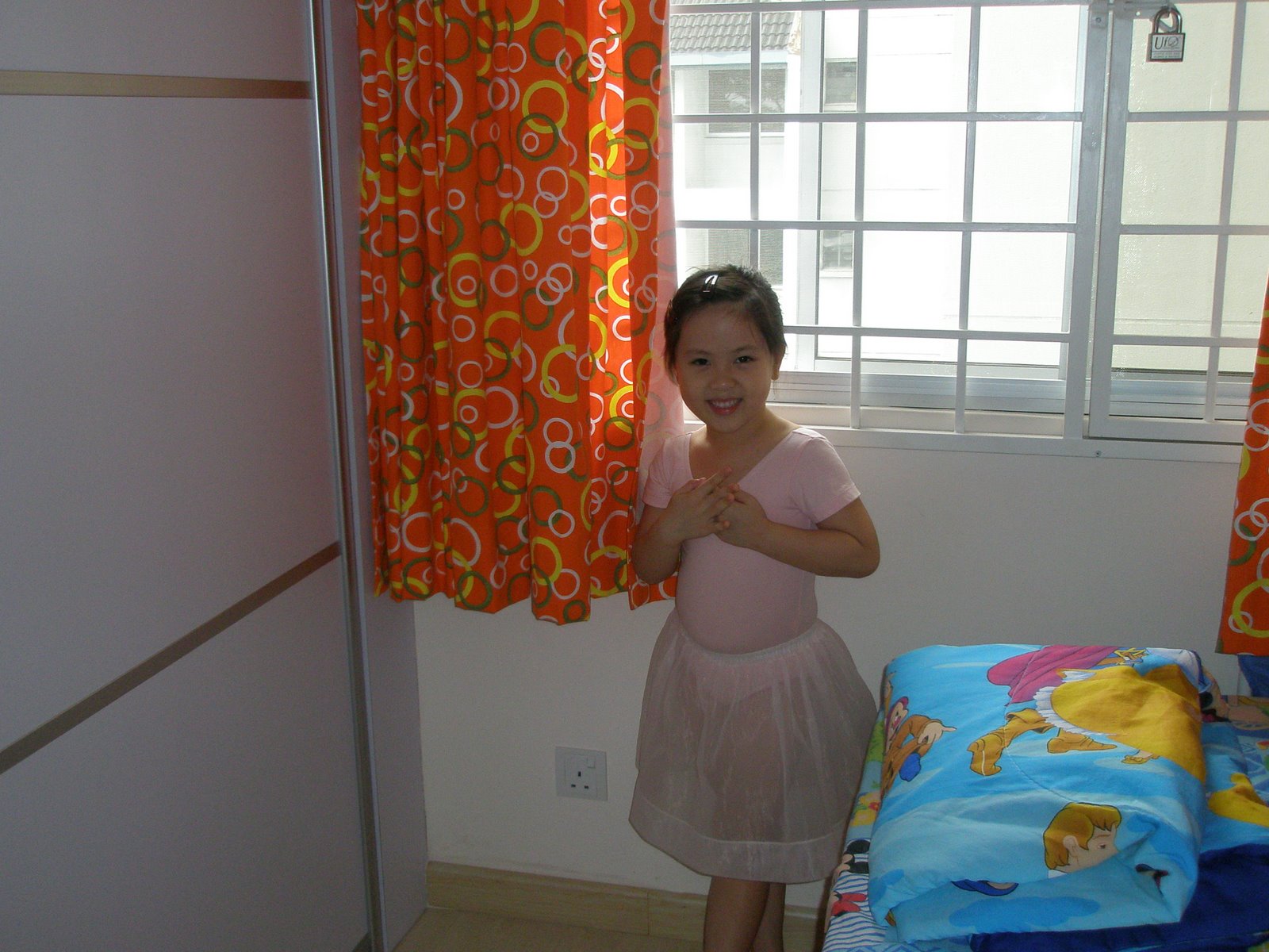 [Alycia+in+bun+and+ballet+costume+002.jpg]