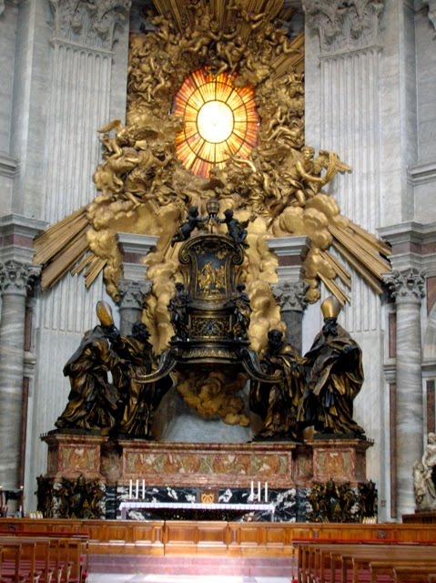 [St.Peters-BerninisAltaroftheChair.jpg]