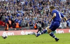 [tn_2009-04-19T175700Z_01_DST12_RTRIDSP_2_SOCCER-ENGLAND-CUP.jpg]