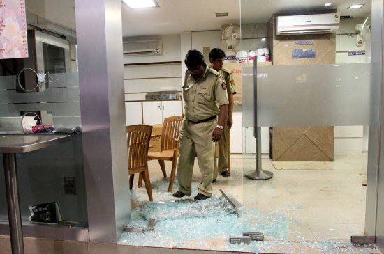 [jpmuertos_bombay2611080.jpg]