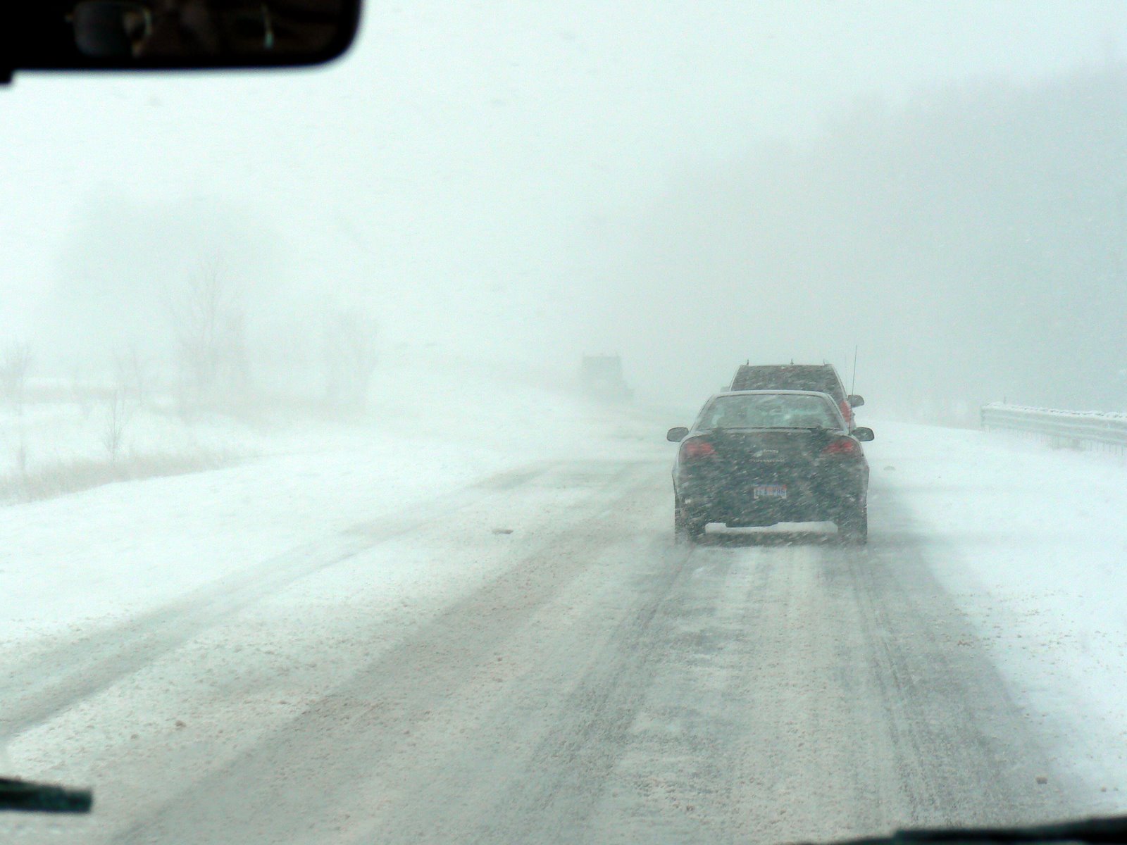 [Michigan+driving+in+winter.jpg]