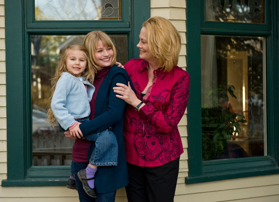 [Emilie_de_Ravin_High_Noon_bycarlost.blogspot.com_05.jpg]