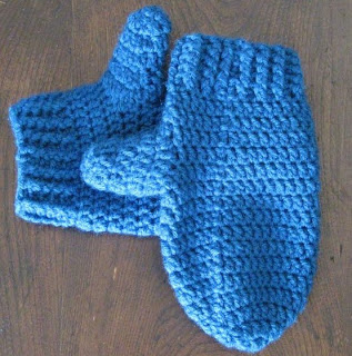 crocheted mittens for homeless