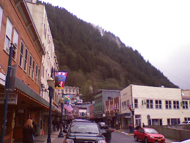 [0513081108-710676.jpg]