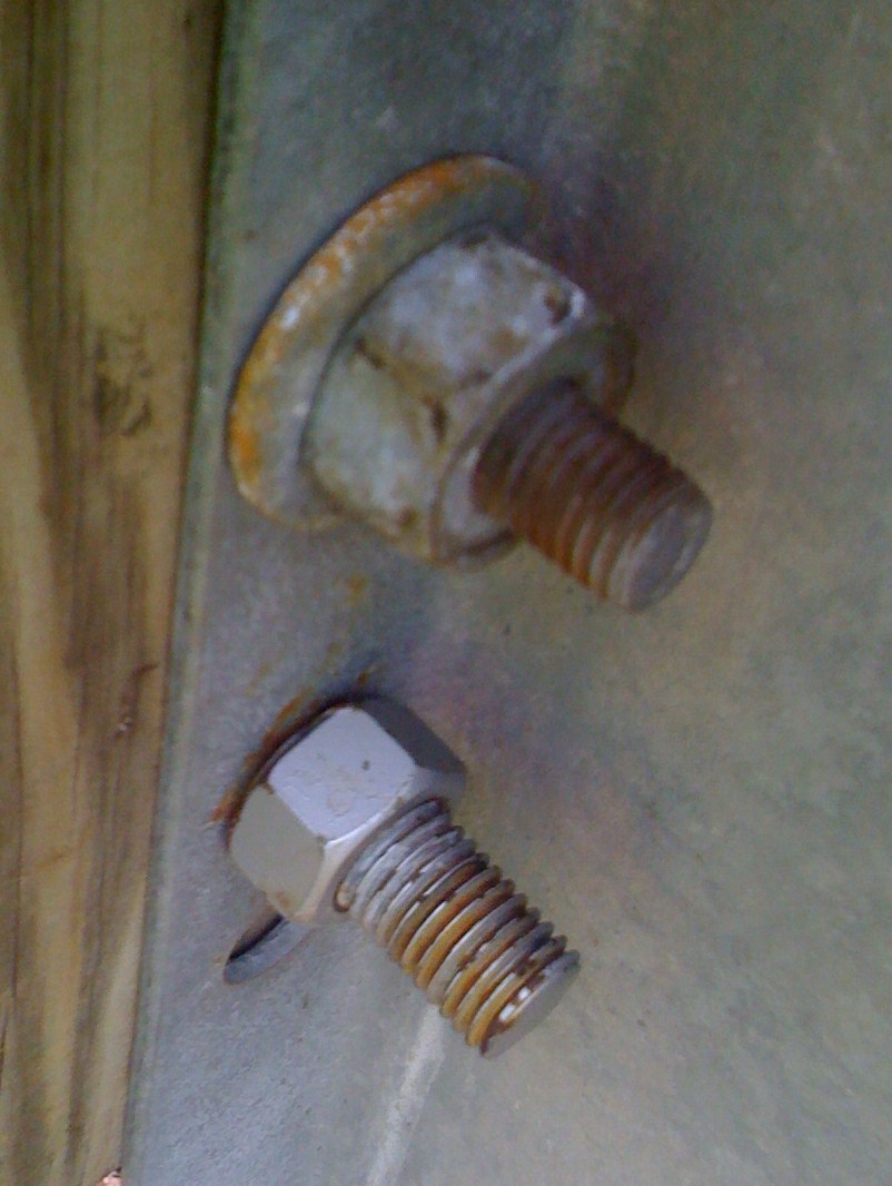 [4_Bolt_cache.JPG]