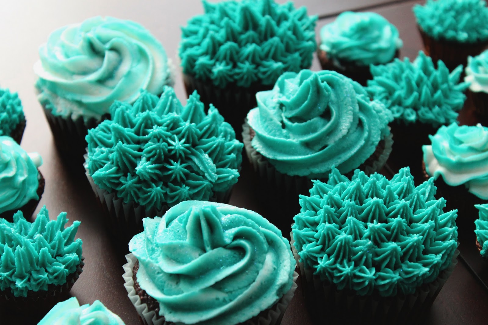 Cupcations : Teal Cupcakes