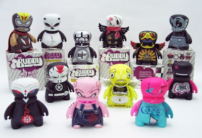 BIC Plastics - BIC Buddy Mini Vinyl Figure Artist Series 1 and Packaging